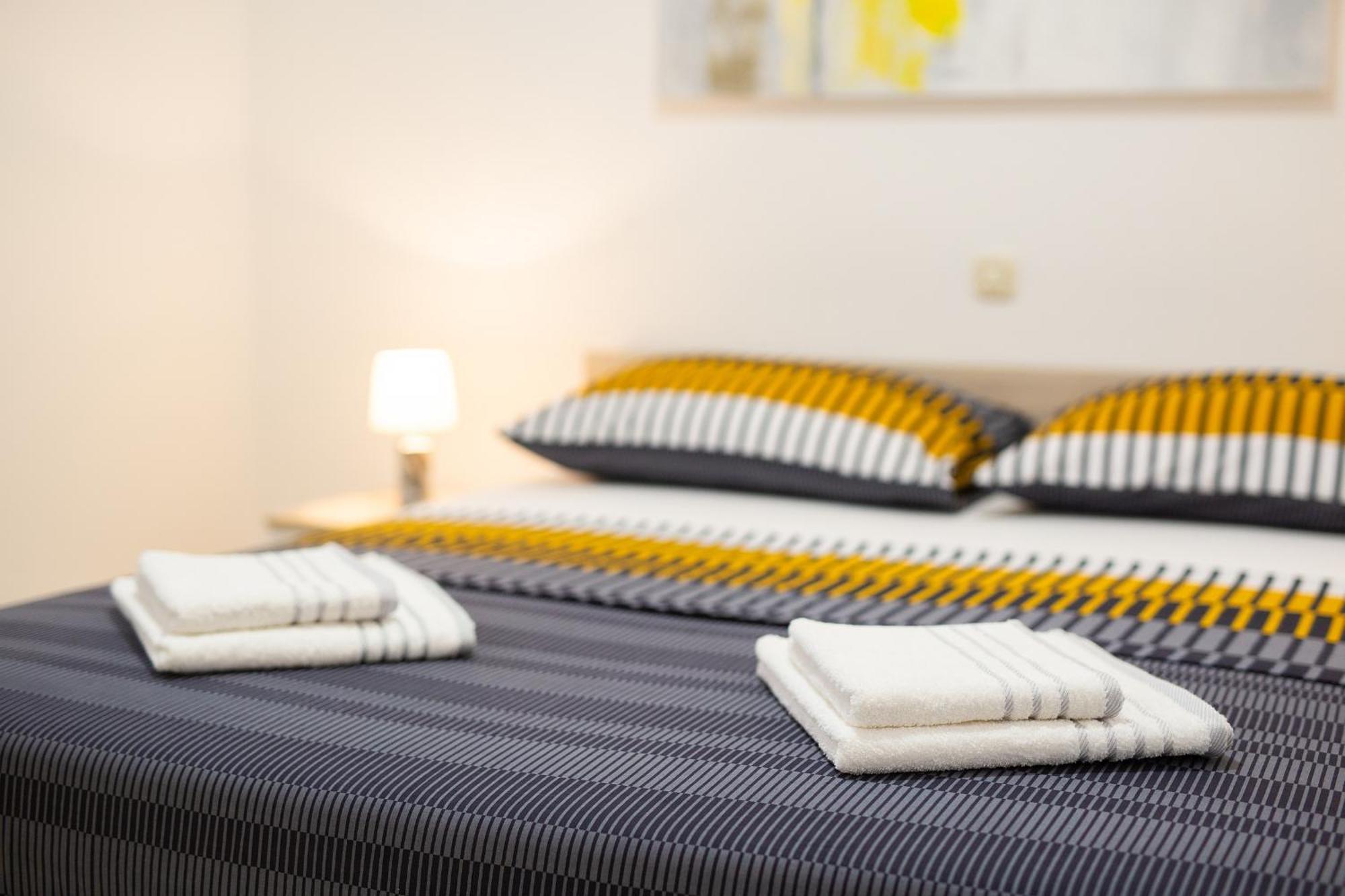 קרק Apartmani Assa Krk מראה חיצוני תמונה