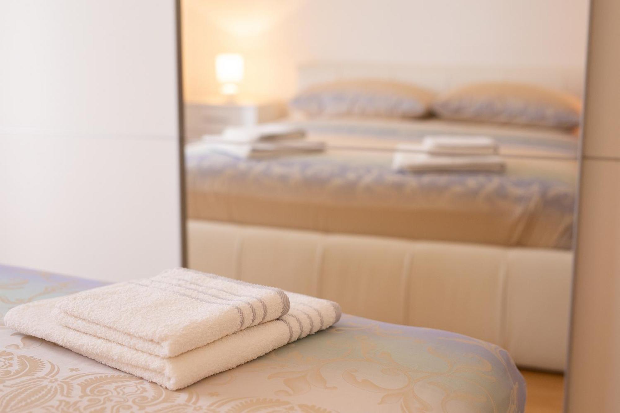 קרק Apartmani Assa Krk מראה חיצוני תמונה