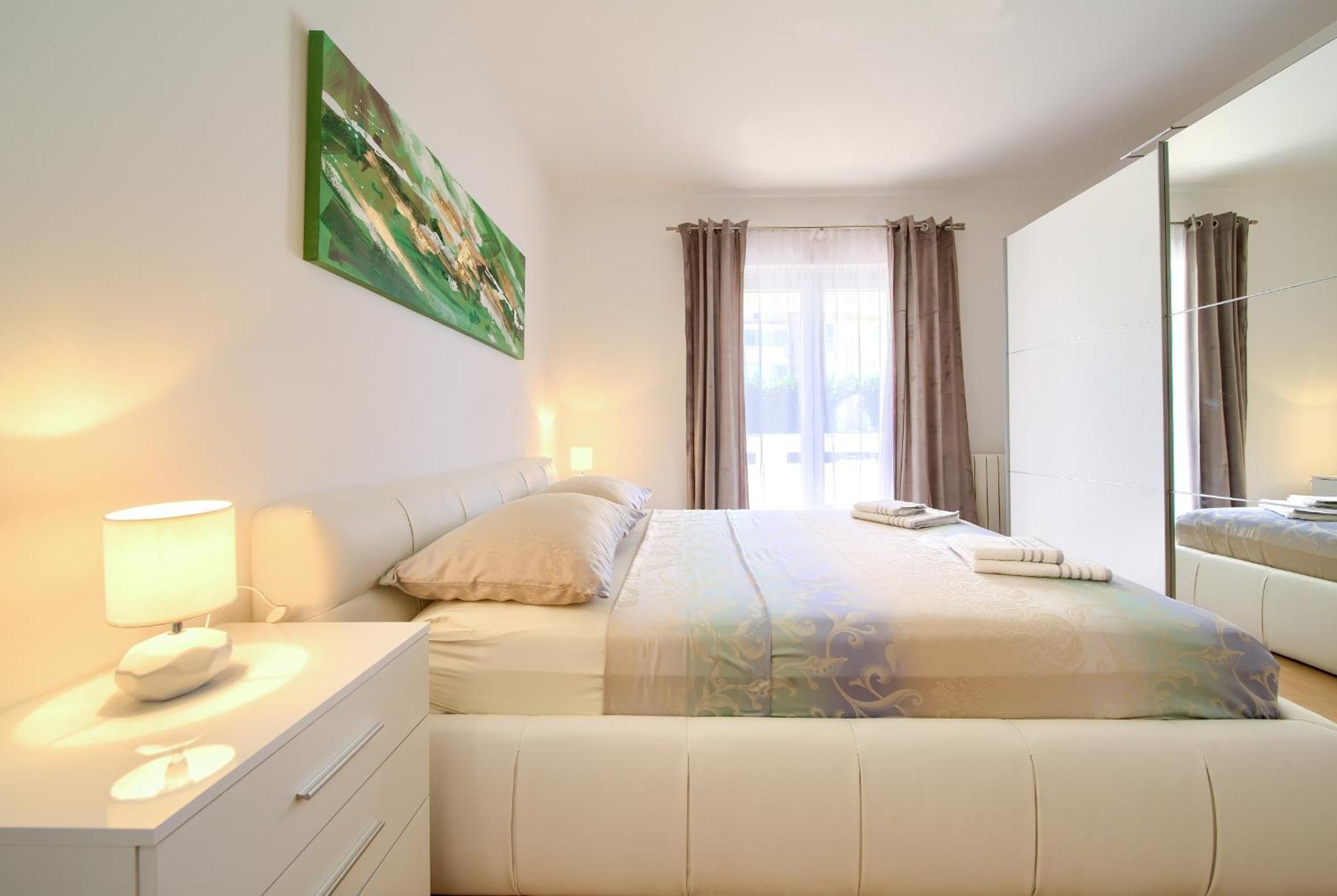 קרק Apartmani Assa Krk מראה חיצוני תמונה