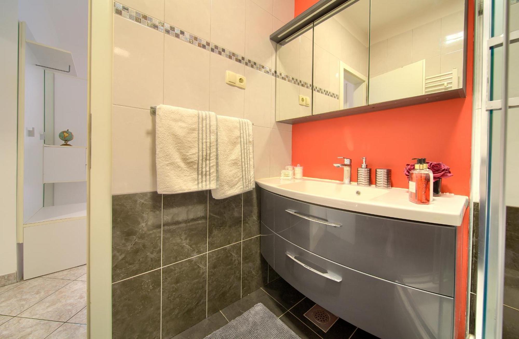 קרק Apartmani Assa Krk מראה חיצוני תמונה