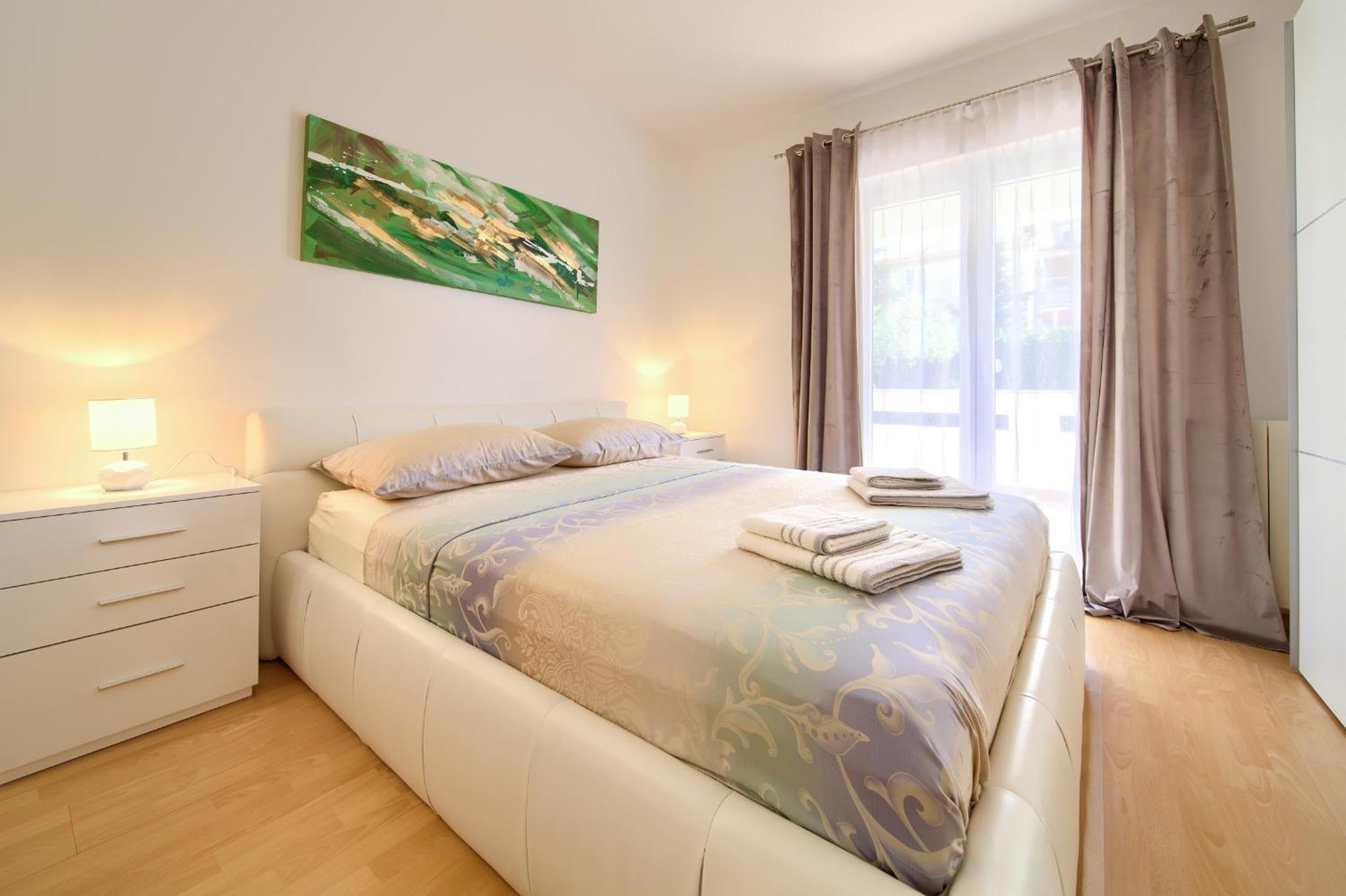 קרק Apartmani Assa Krk מראה חיצוני תמונה