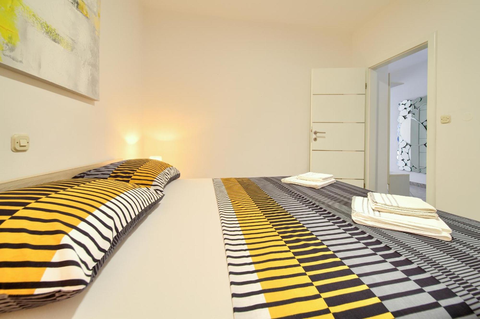 קרק Apartmani Assa Krk מראה חיצוני תמונה