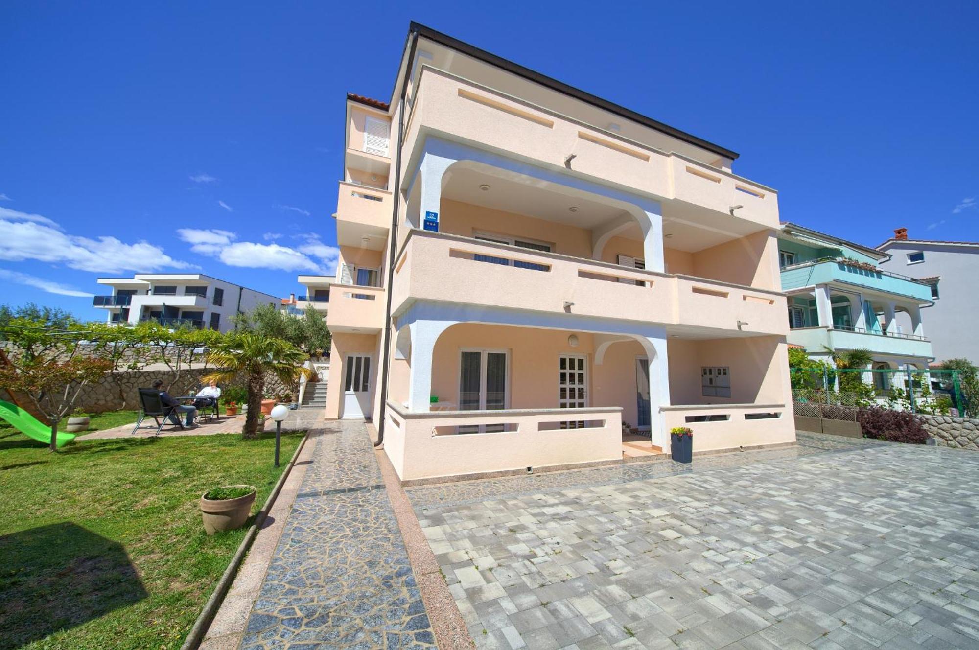 קרק Apartmani Assa Krk מראה חיצוני תמונה
