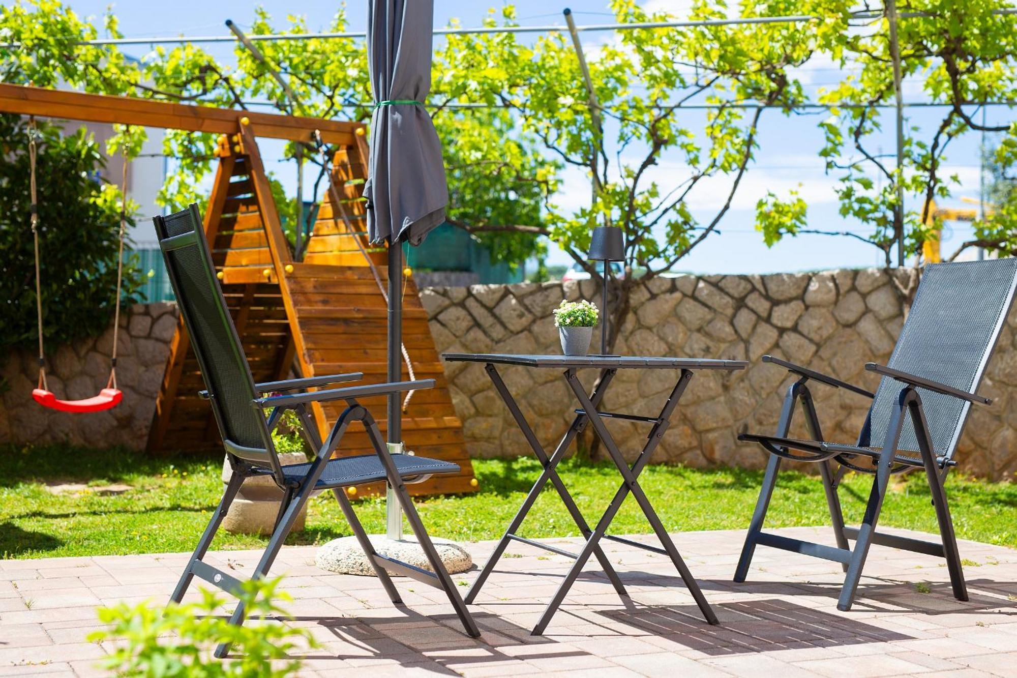 קרק Apartmani Assa Krk מראה חיצוני תמונה