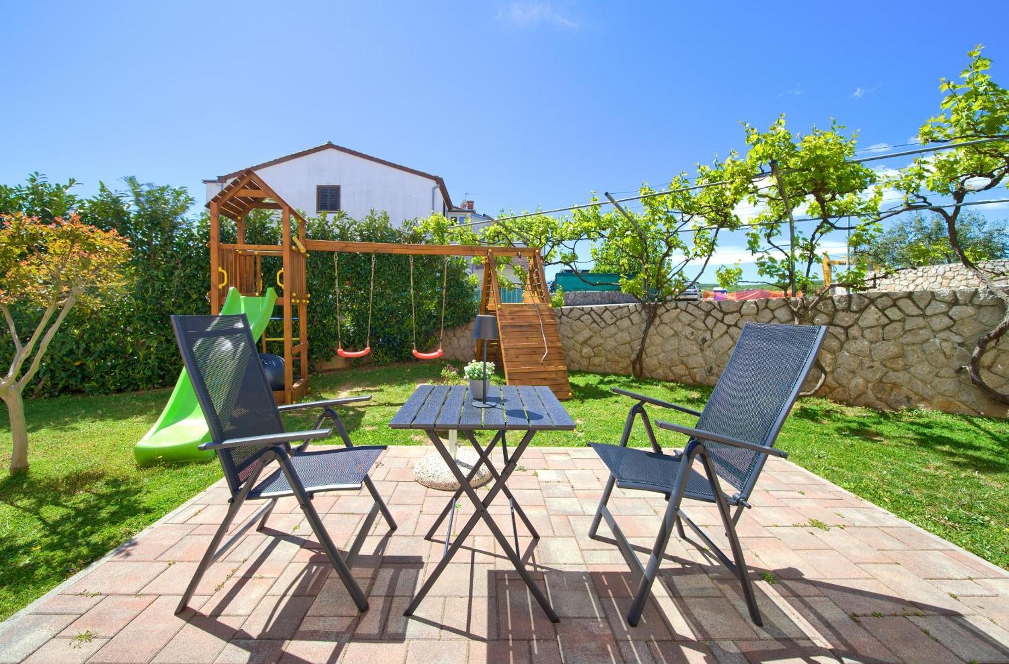 קרק Apartmani Assa Krk מראה חיצוני תמונה