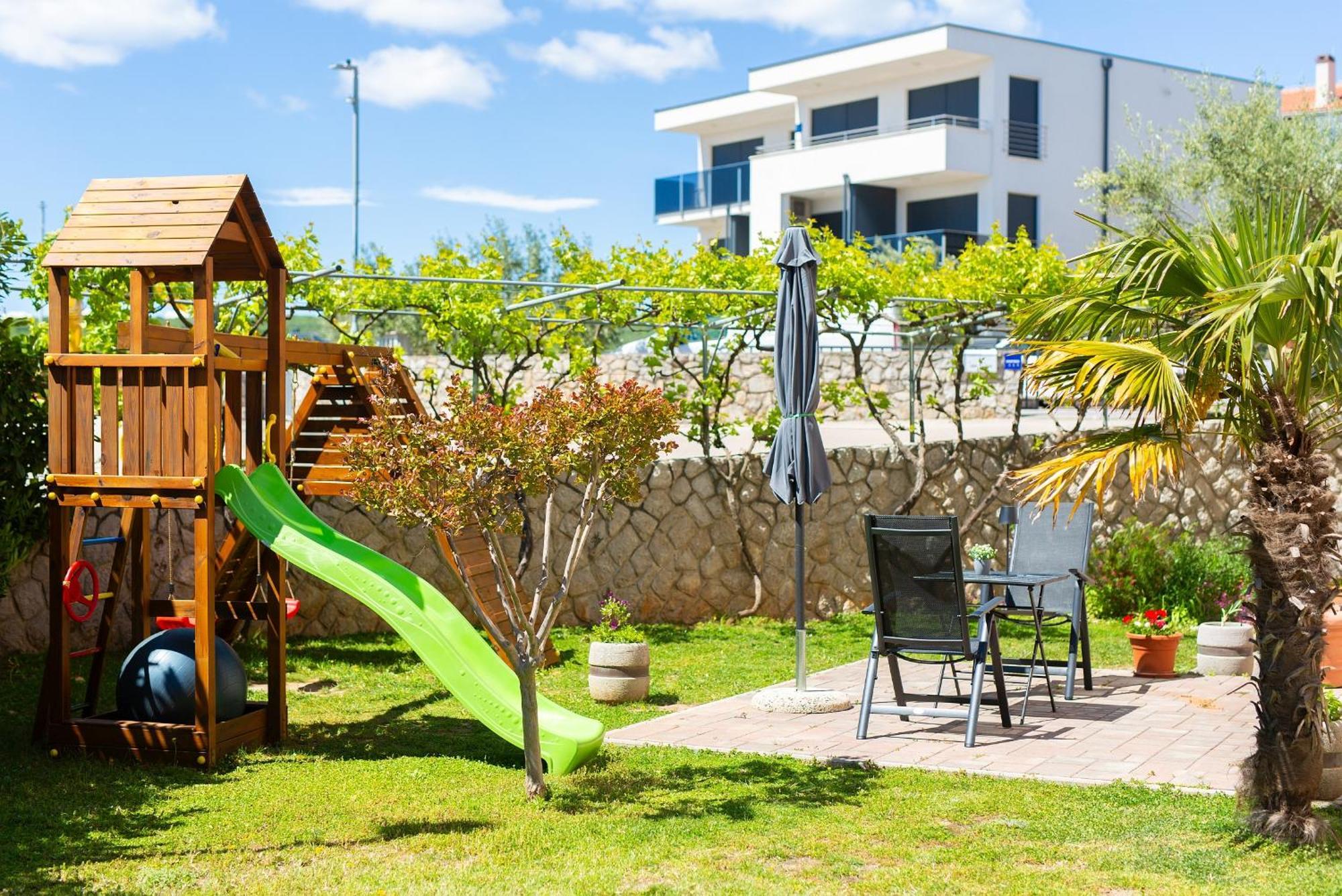 קרק Apartmani Assa Krk מראה חיצוני תמונה