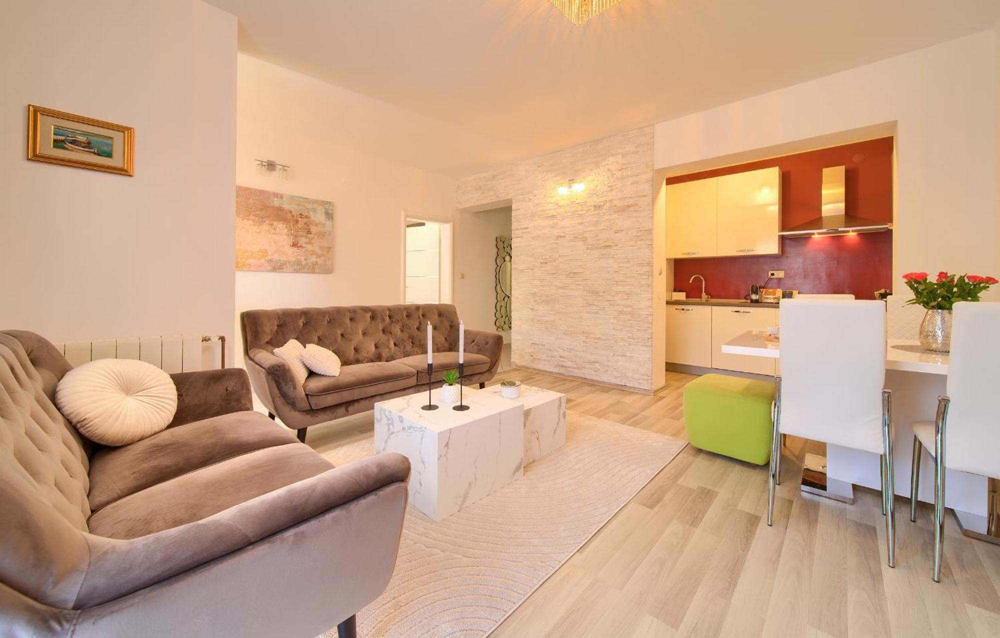 קרק Apartmani Assa Krk מראה חיצוני תמונה