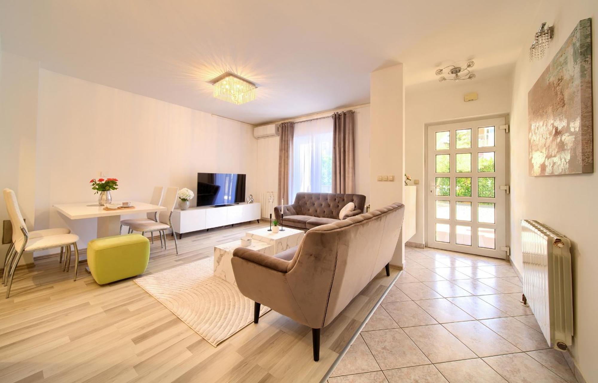 קרק Apartmani Assa Krk מראה חיצוני תמונה